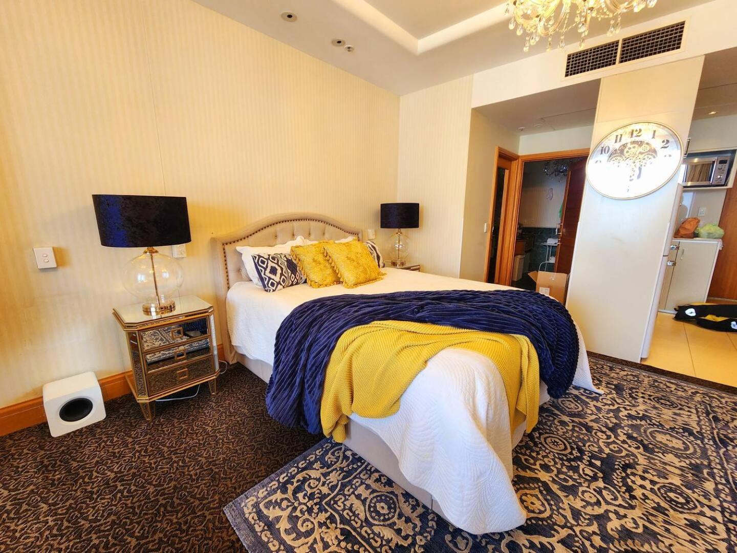 Deluxe Private Apartment And Studio - Ocean Views Gold Coast Eksteriør billede