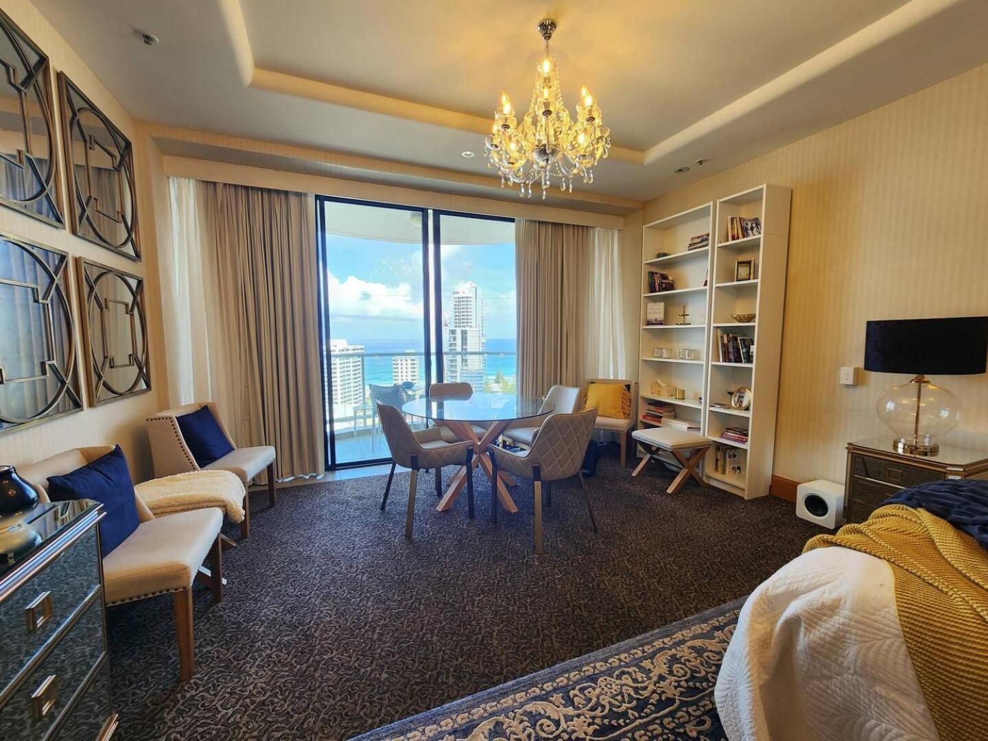 Deluxe Private Apartment And Studio - Ocean Views Gold Coast Eksteriør billede